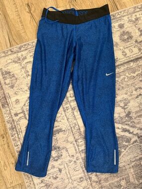 Nike women’s ' Blue Athletic Leggings